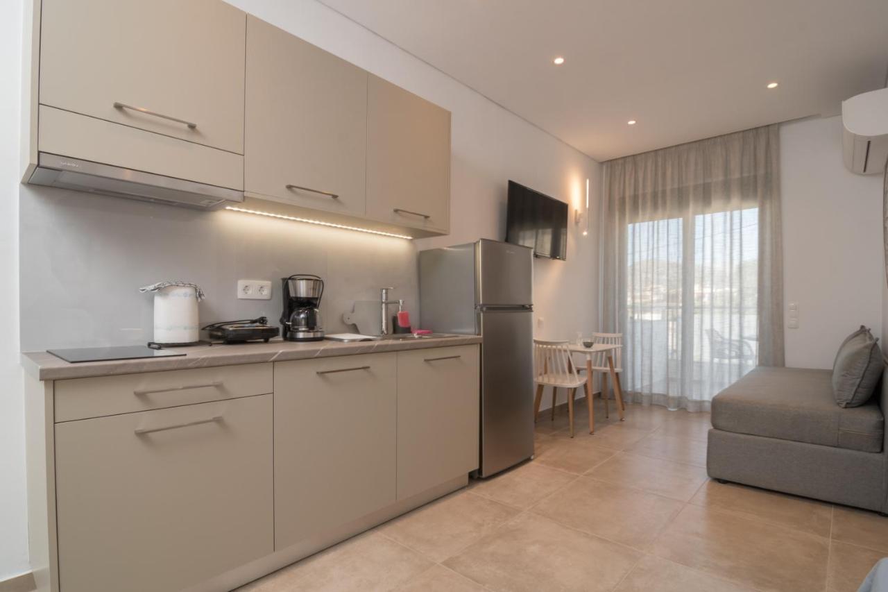 Evriali Comfort Living Palaiochora Exterior photo